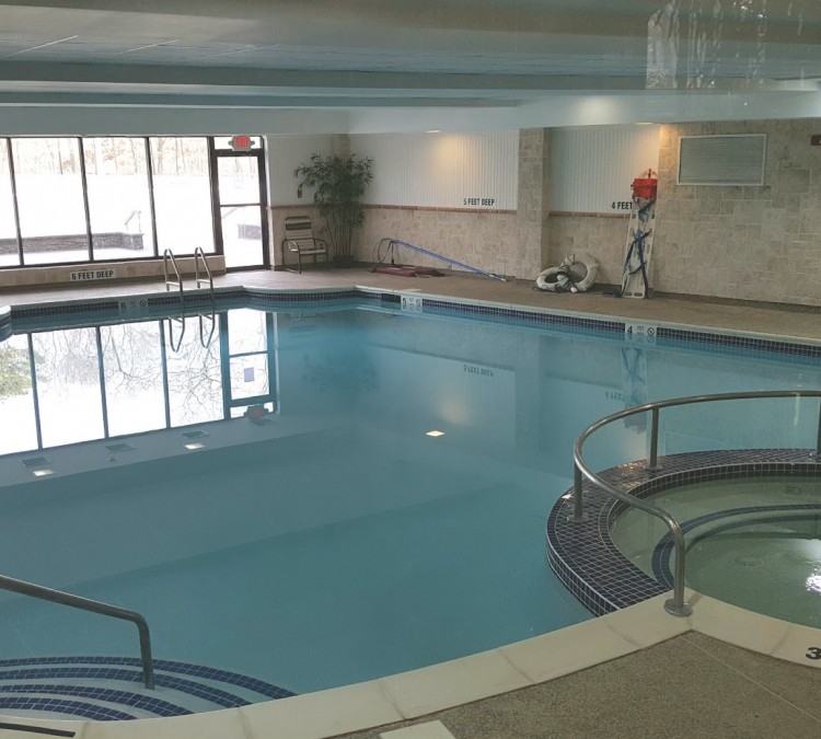 Bretton Woods Swimming Pool (Coram,&nbspNY)